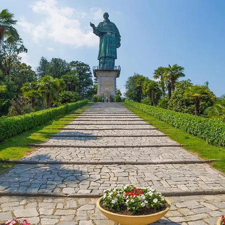 Enchanting View On Promenade * Stresa